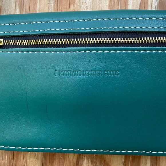 Emerald Green Crossbody Purse - Picture 2 of 4